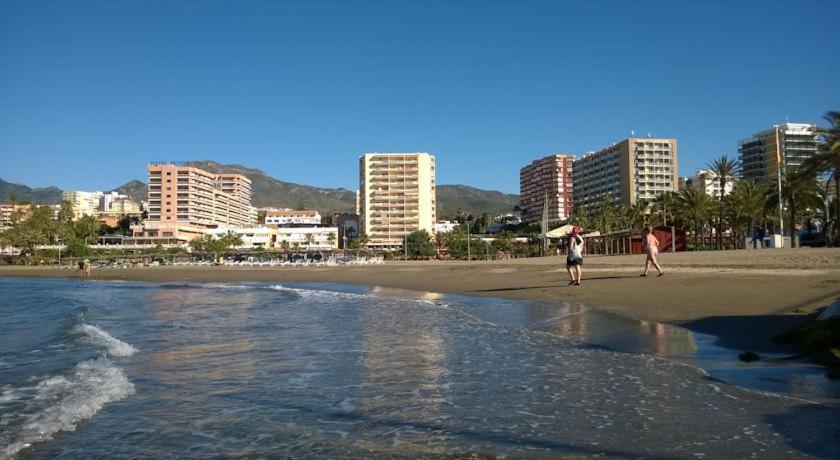 First Line, To The Beach, 1 Bed , Sleeps Appartement Benalmádena