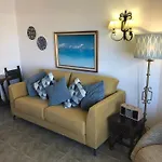 First Line, To The Beach, 1 Bed Apt , Sleeps